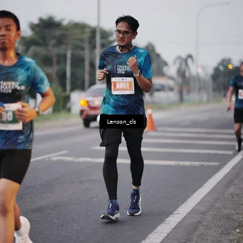 Runner Photo 4385870