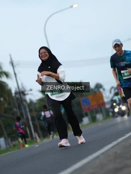 Runner Photo 4385901