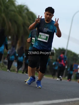 Runner Photo 4385903