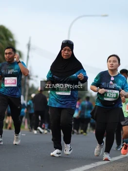 Runner Photo 4385911