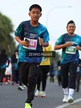 Runner Photo 4385912