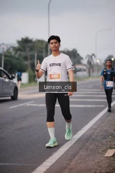 Runner Photo 4385918