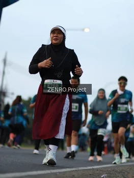 Runner Photo 4385963