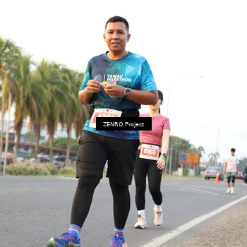 Runner Photo 4386028