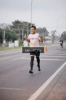 Runner Photo 4386040