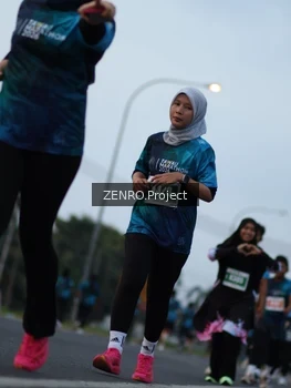 Runner Photo 4386070