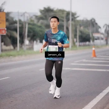Runner Photo 4386071