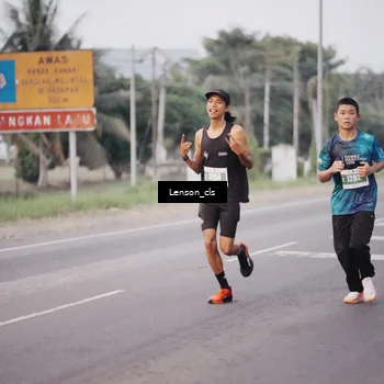 Runner Photo 4386075