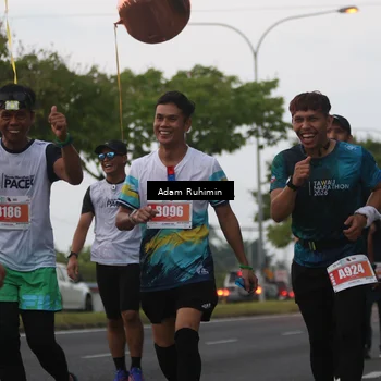 Runner Photo 4386112