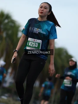 Runner Photo 4386182