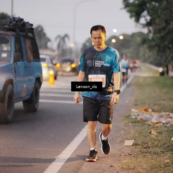 Runner Photo 4386211