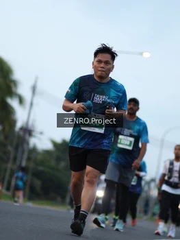 Runner Photo 4386212