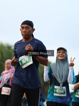 Runner Photo 4386215