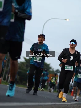 Runner Photo 4386222