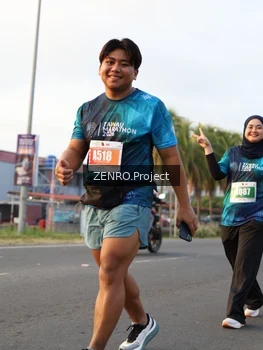 Runner Photo 4386302