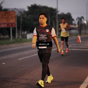 Runner Photo 4386311