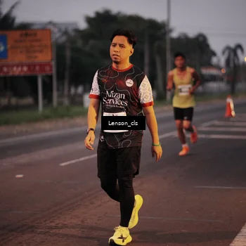 Runner Photo 4386312