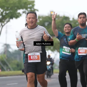 Runner Photo 4386354