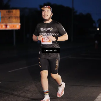 Runner Photo 4386372