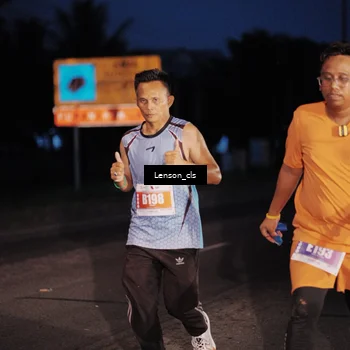 Runner Photo 4386377