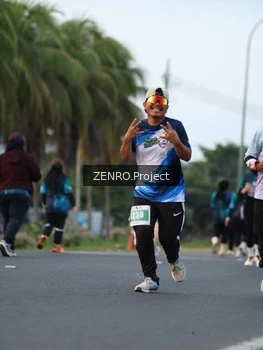 Runner Photo 4386379