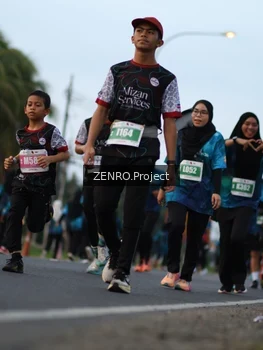 Runner Photo 4386391