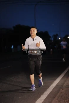 Runner Photo 4386397