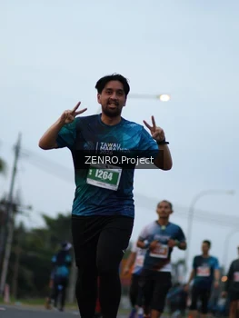Runner Photo 4386466