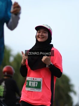 Runner Photo 4386534