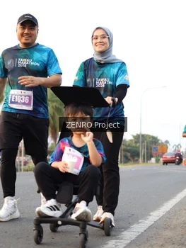 Runner Photo 4386610