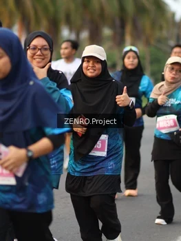 Runner Photo 4386624