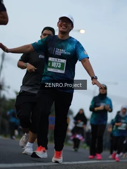 Runner Photo 4386655
