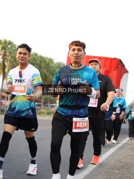 Runner Photo 4386749