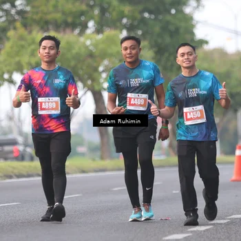 Runner Photo 4386775