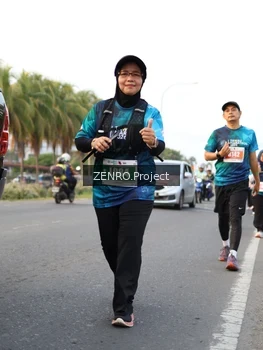 Runner Photo 4386813