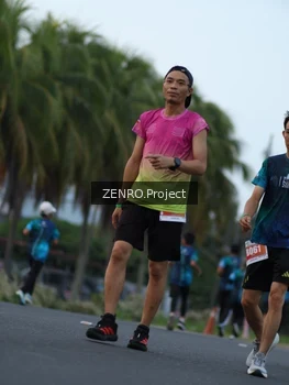 Runner Photo 4386871
