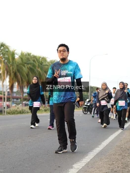 Runner Photo 4386876