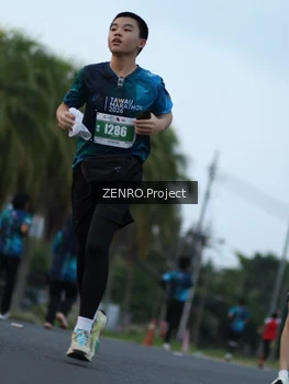 Runner Photo 4386945