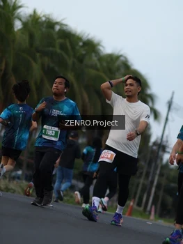 Runner Photo 4386956