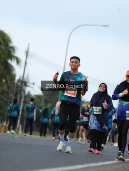 Runner Photo 4387001