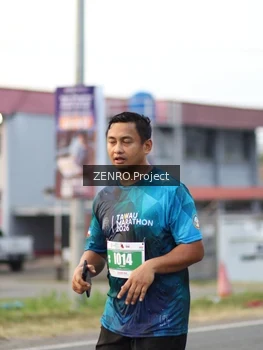 Runner Photo 4387031