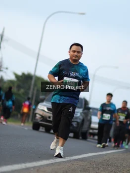 Runner Photo 4387033
