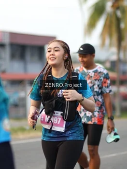 Runner Photo 4387055