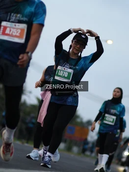 Runner Photo 4387095