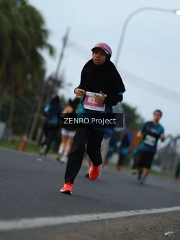 Runner Photo 4387113