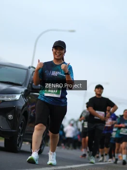 Runner Photo 4387121