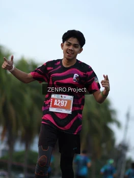 Runner Photo 4387133