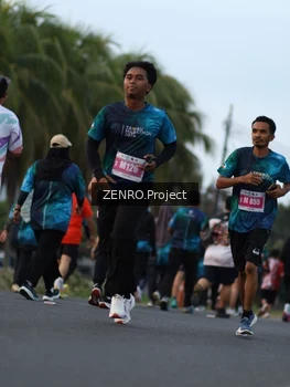 Runner Photo 4387182
