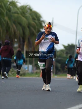 Runner Photo 4387214