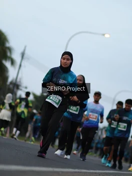 Runner Photo 4387218